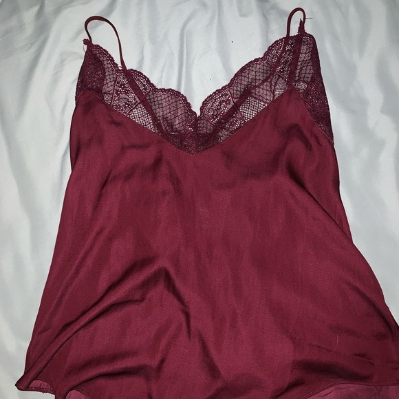 LACE TRIM CAMI - Picture 2 of 6